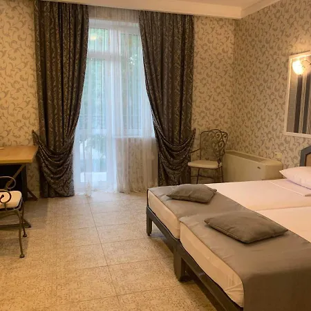 Atlas Hotel *